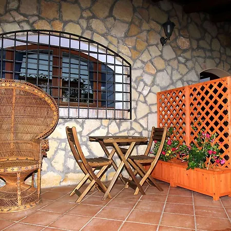 Casale Farnesiana 3* Tarquinia